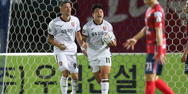 Pohang Steelers vs Gimcheon Sangmu FC 